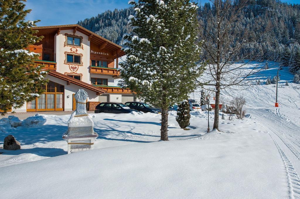 Gaestehaus Alpenblick Berwang Exterior foto
